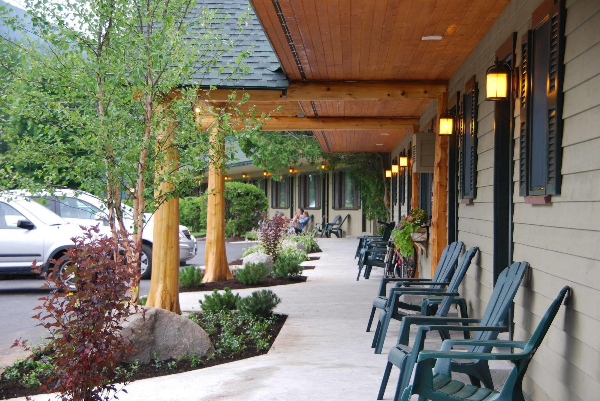 Hungry Trout Resort Wilmington Exterior photo